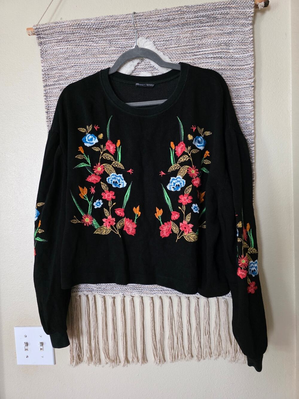 Zara Basic Black Floral Embroidered Sweater Pullover Women's Medium M